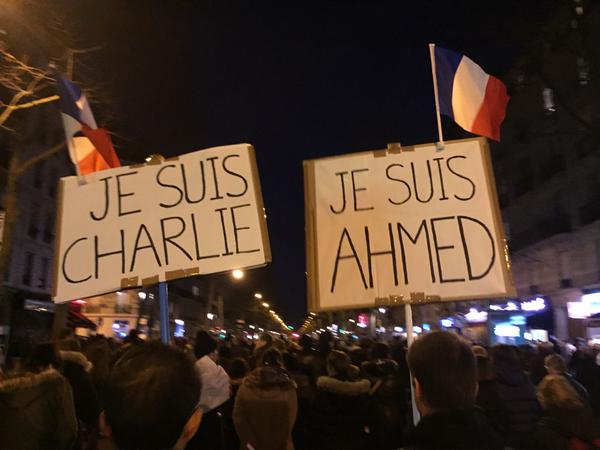 Nas ruas europeias todo mundo segue gritando “Je suis Charlie”, mas quem é Charlie? Crédito: Tim Chester, 11/01/2015